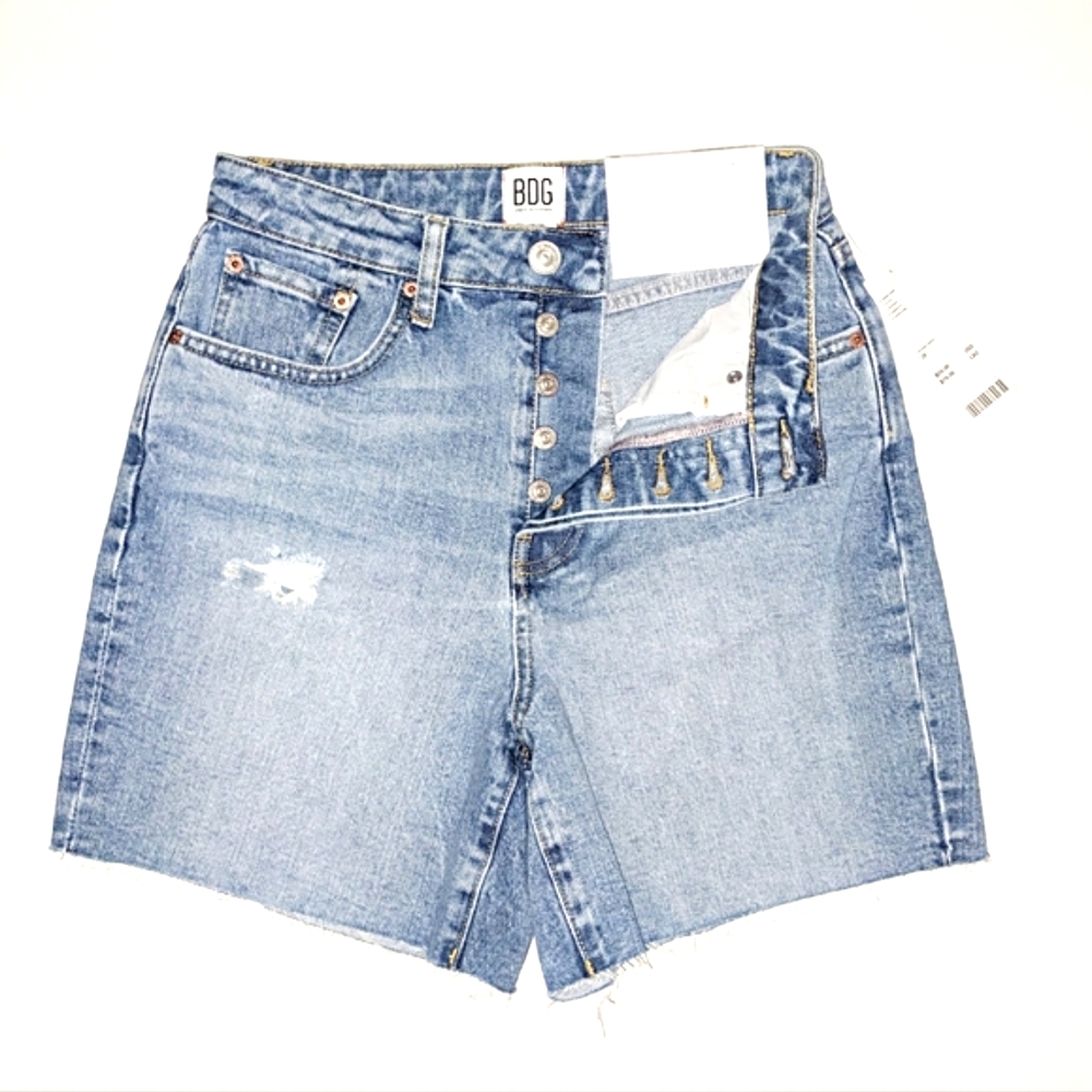 BDG 90's Denim shorts by Urban Outfitters